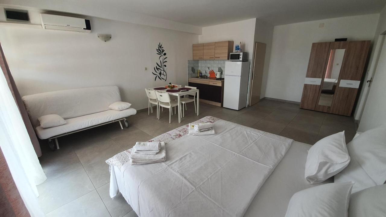Batkoski Apartments باغ المظهر الخارجي الصورة